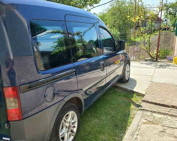 Синій Опель Комбо вант.-пас., об'ємом двигуна 1.7 л та пробігом 360 тис. км за 2800 $, фото 2 на Automoto.ua