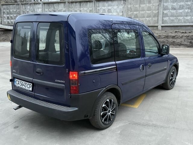 Синій Опель Комбо вант.-пас., об'ємом двигуна 1.6 л та пробігом 350 тис. км за 2800 $, фото 5 на Automoto.ua