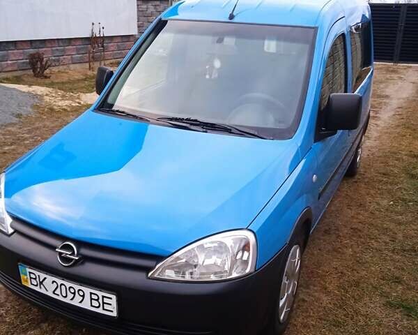 Синій Опель Комбо вант.-пас., об'ємом двигуна 1.69 л та пробігом 279 тис. км за 5100 $, фото 2 на Automoto.ua