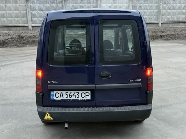 Синій Опель Комбо вант.-пас., об'ємом двигуна 1.6 л та пробігом 350 тис. км за 2800 $, фото 4 на Automoto.ua