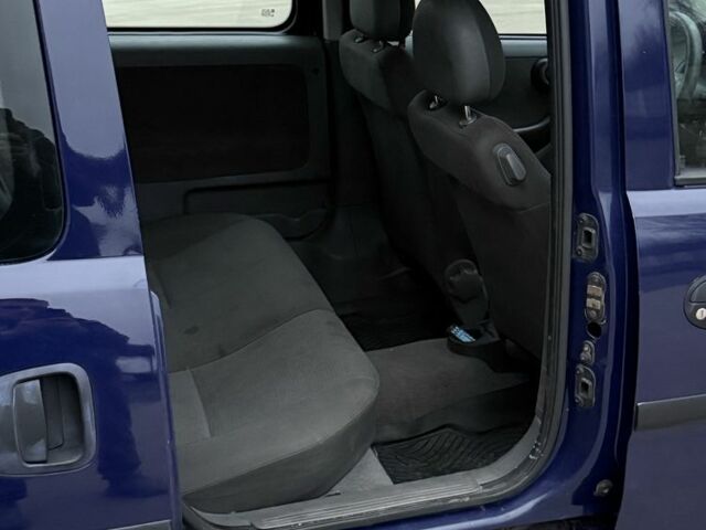 Синій Опель Комбо вант.-пас., об'ємом двигуна 1.6 л та пробігом 350 тис. км за 2800 $, фото 8 на Automoto.ua