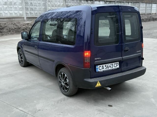 Синій Опель Комбо вант.-пас., об'ємом двигуна 1.6 л та пробігом 350 тис. км за 2800 $, фото 3 на Automoto.ua