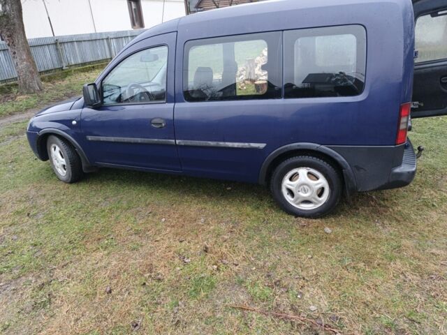 Синий Опель Комбо груз.-пасс., объемом двигателя 1.7 л и пробегом 3 тыс. км за 3000 $, фото 1 на Automoto.ua