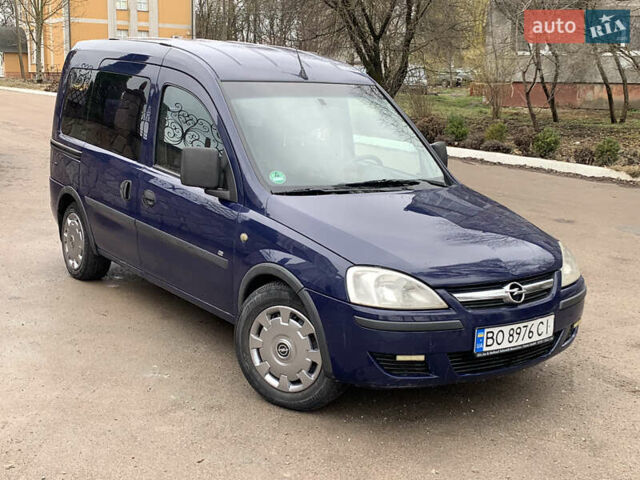 Синій Опель Комбо вант.-пас., об'ємом двигуна 1.36 л та пробігом 222 тис. км за 2950 $, фото 1 на Automoto.ua