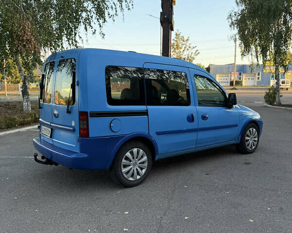 Синий Опель Комбо груз.-пасс., объемом двигателя 1.3 л и пробегом 250 тыс. км за 2800 $, фото 3 на Automoto.ua