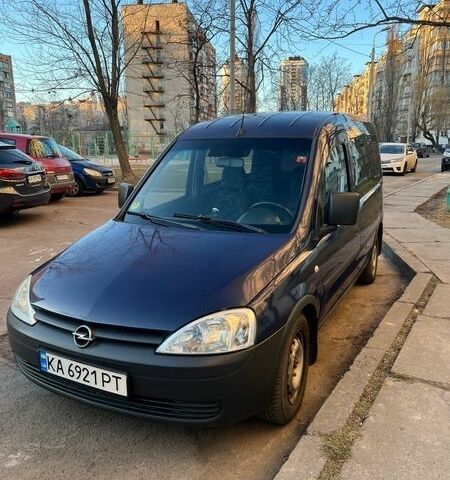 Синій Опель Комбо вант.-пас., об'ємом двигуна 1.2 л та пробігом 200 тис. км за 4000 $, фото 5 на Automoto.ua