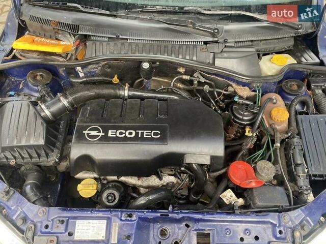 Синій Опель Комбо вант.-пас., об'ємом двигуна 1.25 л та пробігом 241 тис. км за 4300 $, фото 13 на Automoto.ua