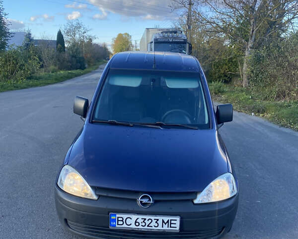 Синий Опель Комбо груз.-пасс., объемом двигателя 1.3 л и пробегом 390 тыс. км за 1900 $, фото 1 на Automoto.ua