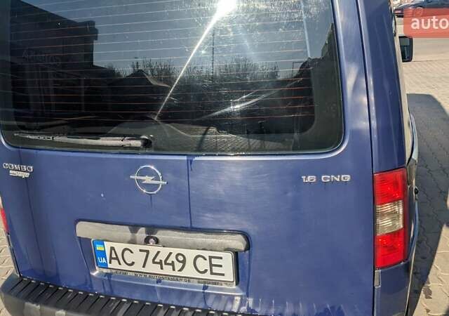 Синий Опель Комбо груз.-пасс., объемом двигателя 1.6 л и пробегом 283 тыс. км за 3650 $, фото 5 на Automoto.ua