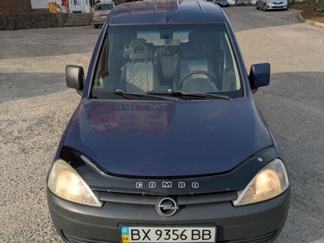 Синий Опель Комбо груз.-пасс., объемом двигателя 1.6 л и пробегом 390 тыс. км за 3200 $, фото 1 на Automoto.ua