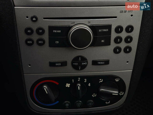 Синий Опель Комбо груз.-пасс., объемом двигателя 1.7 л и пробегом 353 тыс. км за 4690 $, фото 24 на Automoto.ua