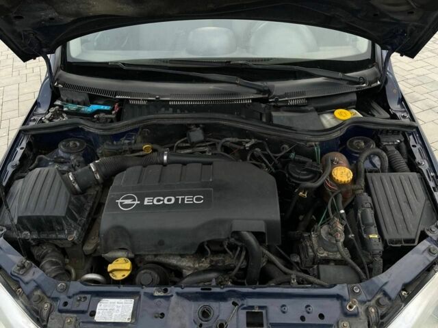 Синий Опель Комбо груз.-пасс., объемом двигателя 1.2 л и пробегом 259 тыс. км за 2899 $, фото 10 на Automoto.ua