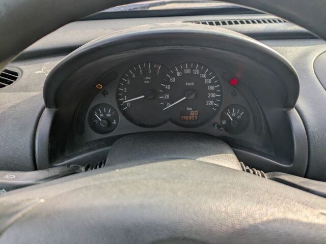 Синий Опель Комбо груз.-пасс., объемом двигателя 1.6 л и пробегом 390 тыс. км за 3200 $, фото 11 на Automoto.ua