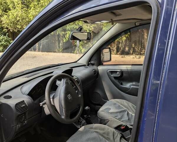 Опель Комбо груз.-пасс. 2006 в Калуше на Automoto.ua Синий Опель Комбо груз.-пасс., объемом двигателя 1.3 л и пробегом 358 тыс. км за 2899 $, фото 14 на Automoto.ua