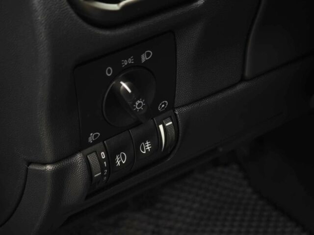 Синий Опель Комбо груз.-пасс., объемом двигателя 1.7 л и пробегом 353 тыс. км за 4690 $, фото 22 на Automoto.ua