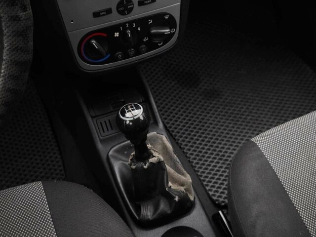 Синий Опель Комбо груз.-пасс., объемом двигателя 1.7 л и пробегом 353 тыс. км за 4690 $, фото 16 на Automoto.ua