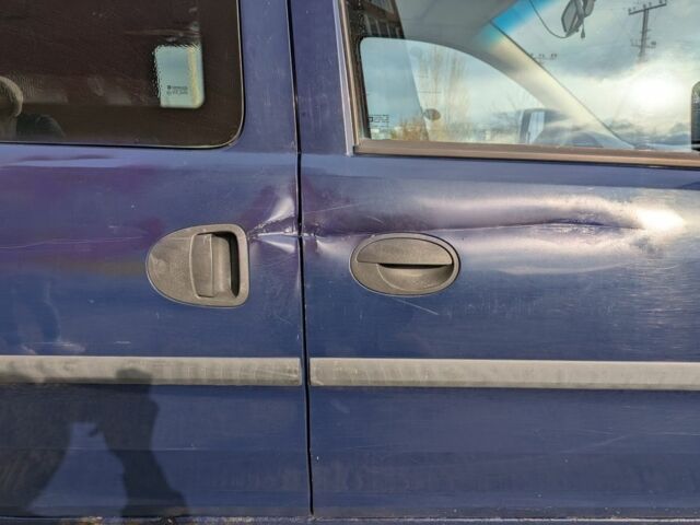 Синий Опель Комбо груз.-пасс., объемом двигателя 1.6 л и пробегом 390 тыс. км за 3200 $, фото 13 на Automoto.ua