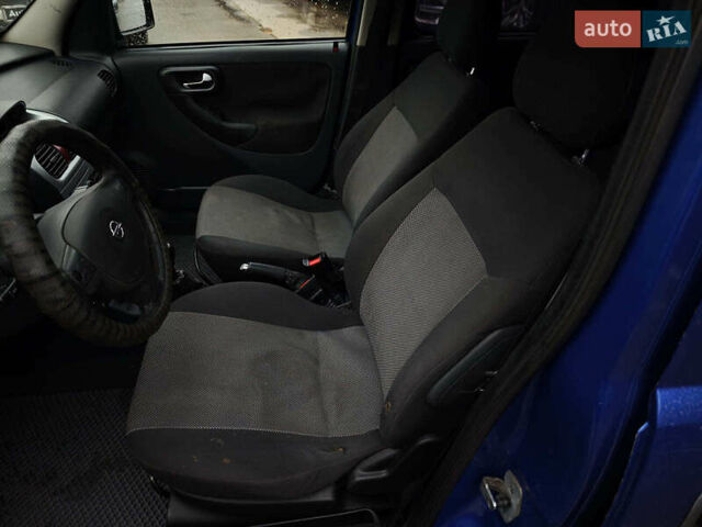 Синий Опель Комбо груз.-пасс., объемом двигателя 1.7 л и пробегом 353 тыс. км за 4690 $, фото 18 на Automoto.ua