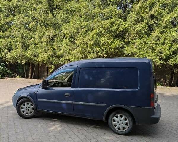Опель Комбо груз.-пасс. 2006 в Калуше на Automoto.ua Синий Опель Комбо груз.-пасс., объемом двигателя 1.3 л и пробегом 358 тыс. км за 2899 $, фото 9 на Automoto.ua