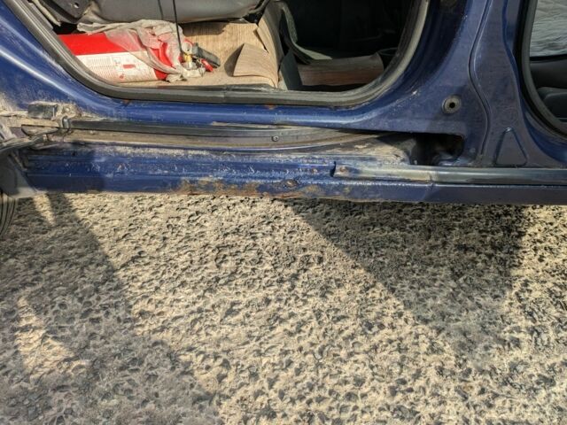 Синий Опель Комбо груз.-пасс., объемом двигателя 1.6 л и пробегом 390 тыс. км за 3200 $, фото 12 на Automoto.ua