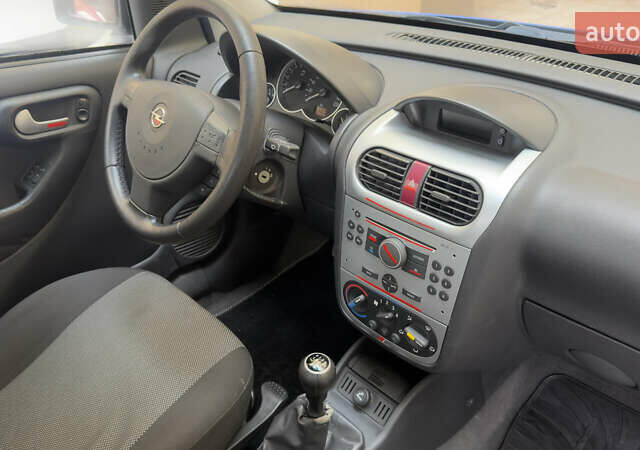 Синій Опель Комбо вант.-пас., об'ємом двигуна 1.4 л та пробігом 200 тис. км за 4150 $, фото 6 на Automoto.ua