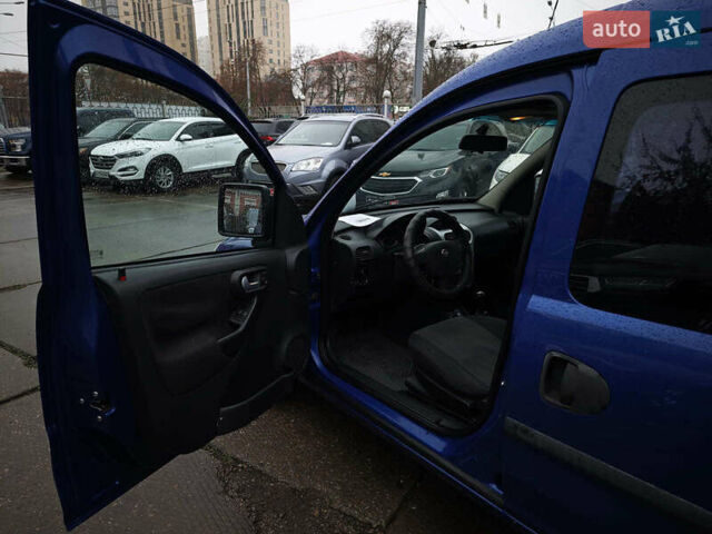 Синий Опель Комбо груз.-пасс., объемом двигателя 1.7 л и пробегом 353 тыс. км за 4690 $, фото 17 на Automoto.ua