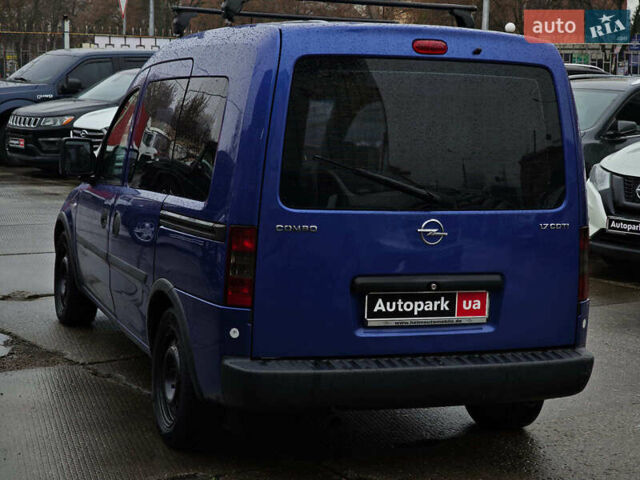 Синий Опель Комбо груз.-пасс., объемом двигателя 1.7 л и пробегом 353 тыс. км за 4690 $, фото 8 на Automoto.ua