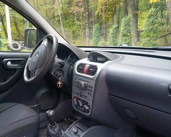 Синій Опель Комбо вант.-пас., об'ємом двигуна 1.6 л та пробігом 145 тис. км за 5500 $, фото 5 на Automoto.ua