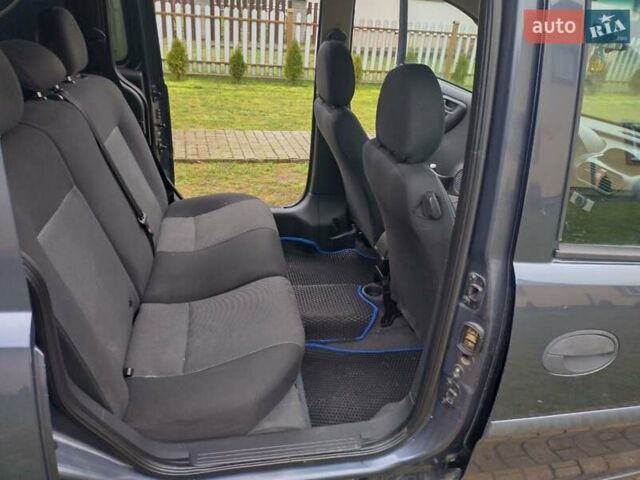 Синій Опель Комбо вант.-пас., об'ємом двигуна 1.3 л та пробігом 260 тис. км за 4400 $, фото 14 на Automoto.ua