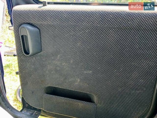 Синий Опель Комбо груз.-пасс., объемом двигателя 1.7 л и пробегом 221 тыс. км за 4500 $, фото 24 на Automoto.ua