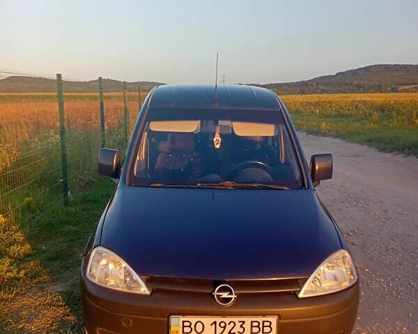 Синий Опель Комбо груз.-пасс., объемом двигателя 1.7 л и пробегом 221 тыс. км за 4500 $, фото 9 на Automoto.ua