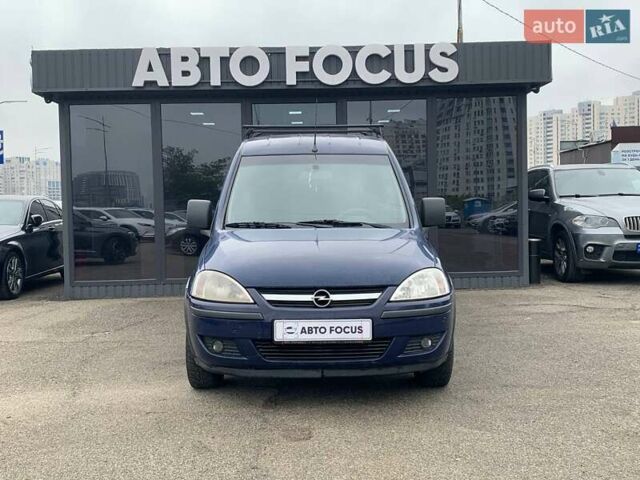 Синій Опель Комбо вант.-пас., об'ємом двигуна 1.25 л та пробігом 326 тис. км за 3390 $, фото 2 на Automoto.ua