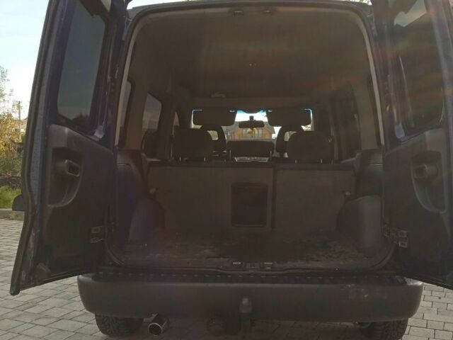 Синий Опель Комбо груз.-пасс., объемом двигателя 1.2 л и пробегом 260 тыс. км за 4600 $, фото 3 на Automoto.ua