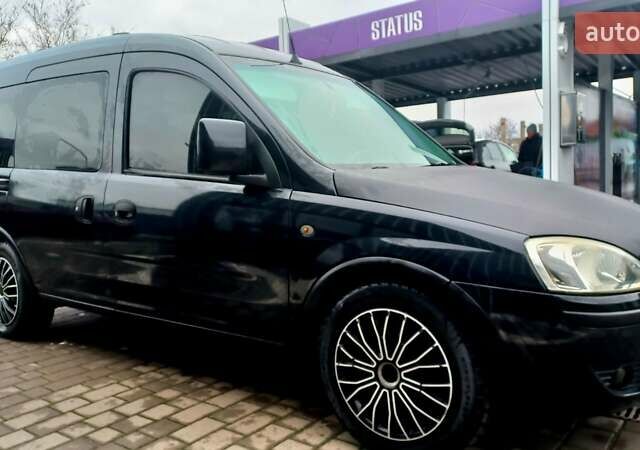 Синій Опель Комбо вант.-пас., об'ємом двигуна 1.4 л та пробігом 240 тис. км за 2999 $, фото 2 на Automoto.ua