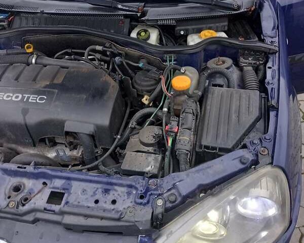 Синій Опель Комбо вант.-пас., об'ємом двигуна 1.25 л та пробігом 266 тис. км за 4750 $, фото 27 на Automoto.ua