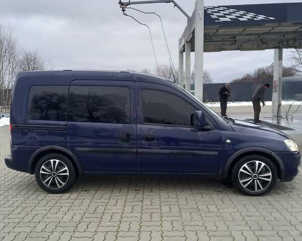 Синій Опель Комбо вант.-пас., об'ємом двигуна 1.25 л та пробігом 266 тис. км за 4750 $, фото 3 на Automoto.ua