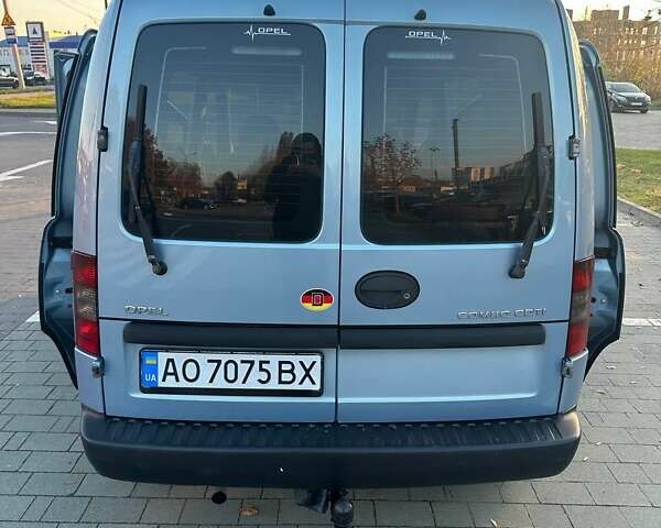 Синий Опель Комбо груз.-пасс., объемом двигателя 1.25 л и пробегом 245 тыс. км за 4450 $, фото 5 на Automoto.ua