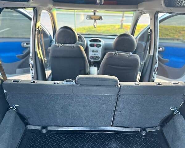 Синий Опель Комбо груз.-пасс., объемом двигателя 1.25 л и пробегом 245 тыс. км за 4450 $, фото 15 на Automoto.ua