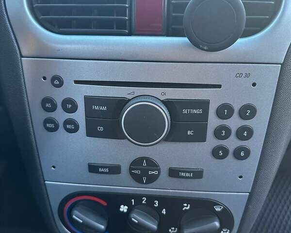 Синий Опель Комбо груз.-пасс., объемом двигателя 1.25 л и пробегом 245 тыс. км за 4450 $, фото 18 на Automoto.ua