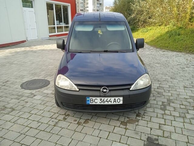 Синий Опель Комбо груз.-пасс., объемом двигателя 1.2 л и пробегом 260 тыс. км за 4600 $, фото 7 на Automoto.ua
