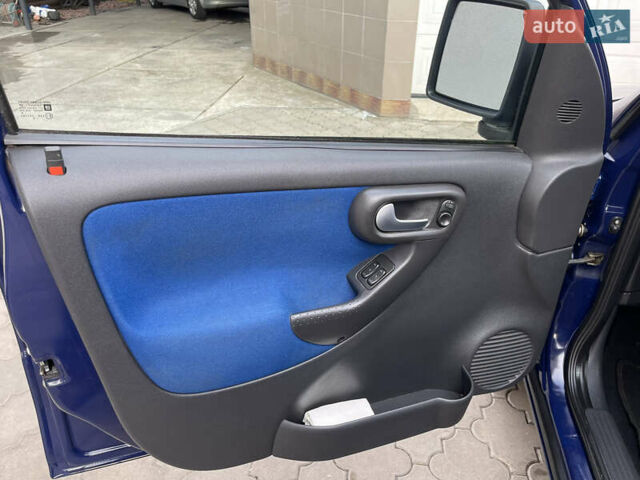 Синій Опель Комбо вант.-пас., об'ємом двигуна 0 л та пробігом 176 тис. км за 5200 $, фото 8 на Automoto.ua