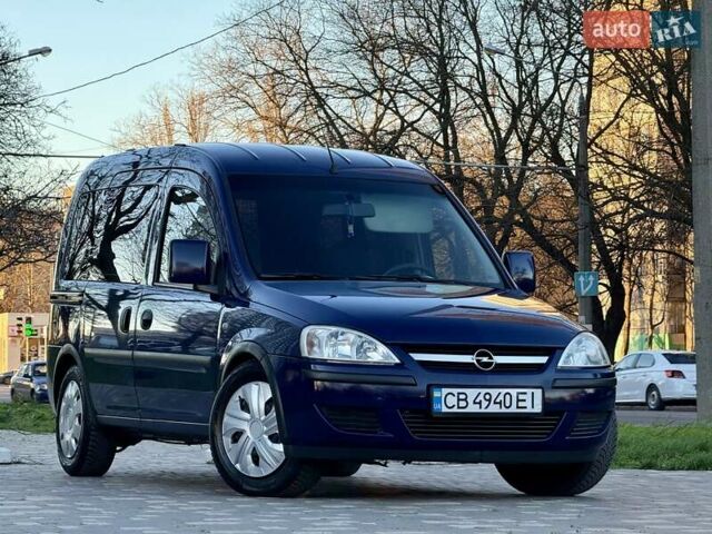 Синій Опель Комбо вант.-пас., об'ємом двигуна 1.7 л та пробігом 329 тис. км за 4999 $, фото 9 на Automoto.ua