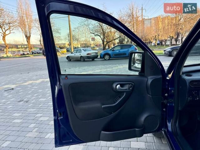 Синій Опель Комбо вант.-пас., об'ємом двигуна 1.7 л та пробігом 329 тис. км за 4999 $, фото 36 на Automoto.ua