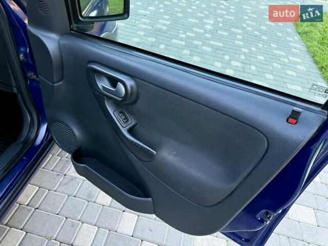 Синій Опель Комбо вант.-пас., об'ємом двигуна 1.7 л та пробігом 329 тис. км за 4999 $, фото 35 на Automoto.ua