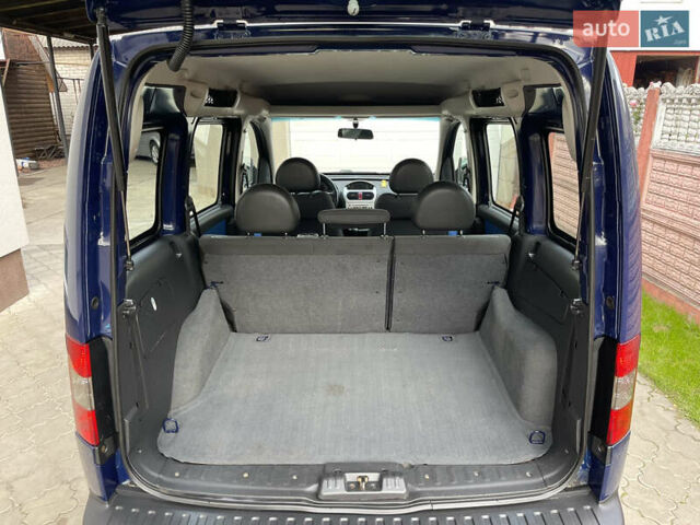 Синій Опель Комбо вант.-пас., об'ємом двигуна 0 л та пробігом 176 тис. км за 5200 $, фото 11 на Automoto.ua