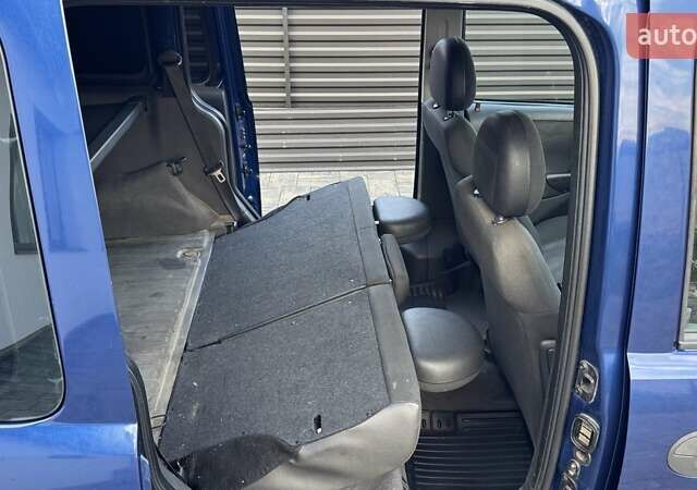 Синий Опель Комбо груз.-пасс., объемом двигателя 1.4 л и пробегом 357 тыс. км за 4200 $, фото 9 на Automoto.ua