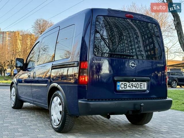 Синій Опель Комбо вант.-пас., об'ємом двигуна 1.7 л та пробігом 329 тис. км за 4999 $, фото 24 на Automoto.ua