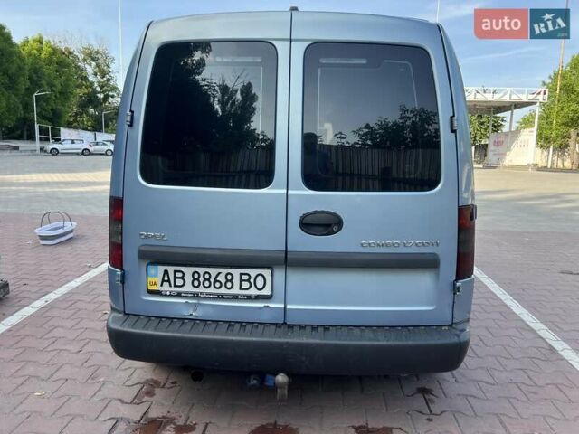 Синий Опель Комбо груз.-пасс., объемом двигателя 1.7 л и пробегом 310 тыс. км за 3500 $, фото 4 на Automoto.ua
