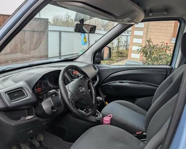 Синій Опель Комбо вант.-пас., об'ємом двигуна 1.6 л та пробігом 310 тис. км за 6500 $, фото 2 на Automoto.ua