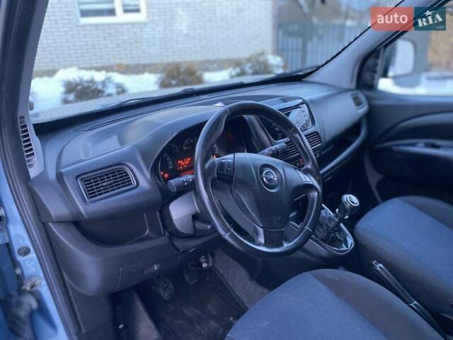 Синій Опель Комбо вант.-пас., об'ємом двигуна 1.6 л та пробігом 172 тис. км за 9500 $, фото 33 на Automoto.ua